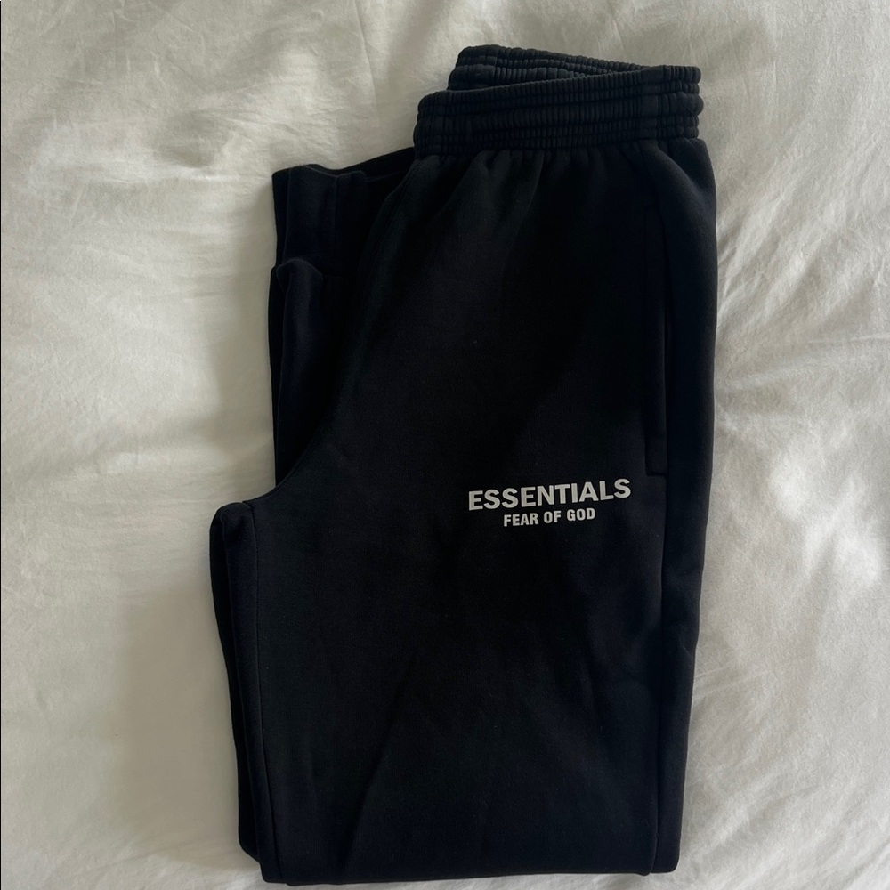 Women's Black Essentials Sweatpants